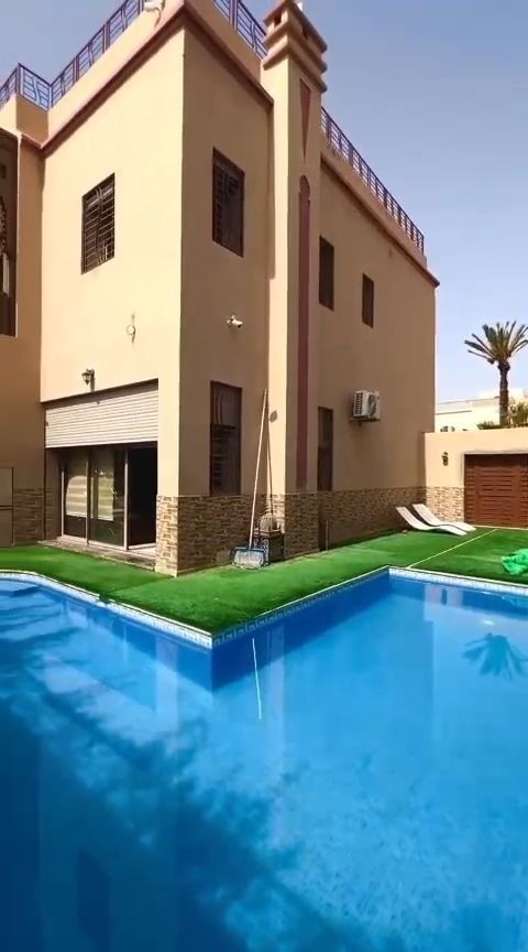 Jolie villa avec piscine meublée  à 15mn du centre ville de Marrakech