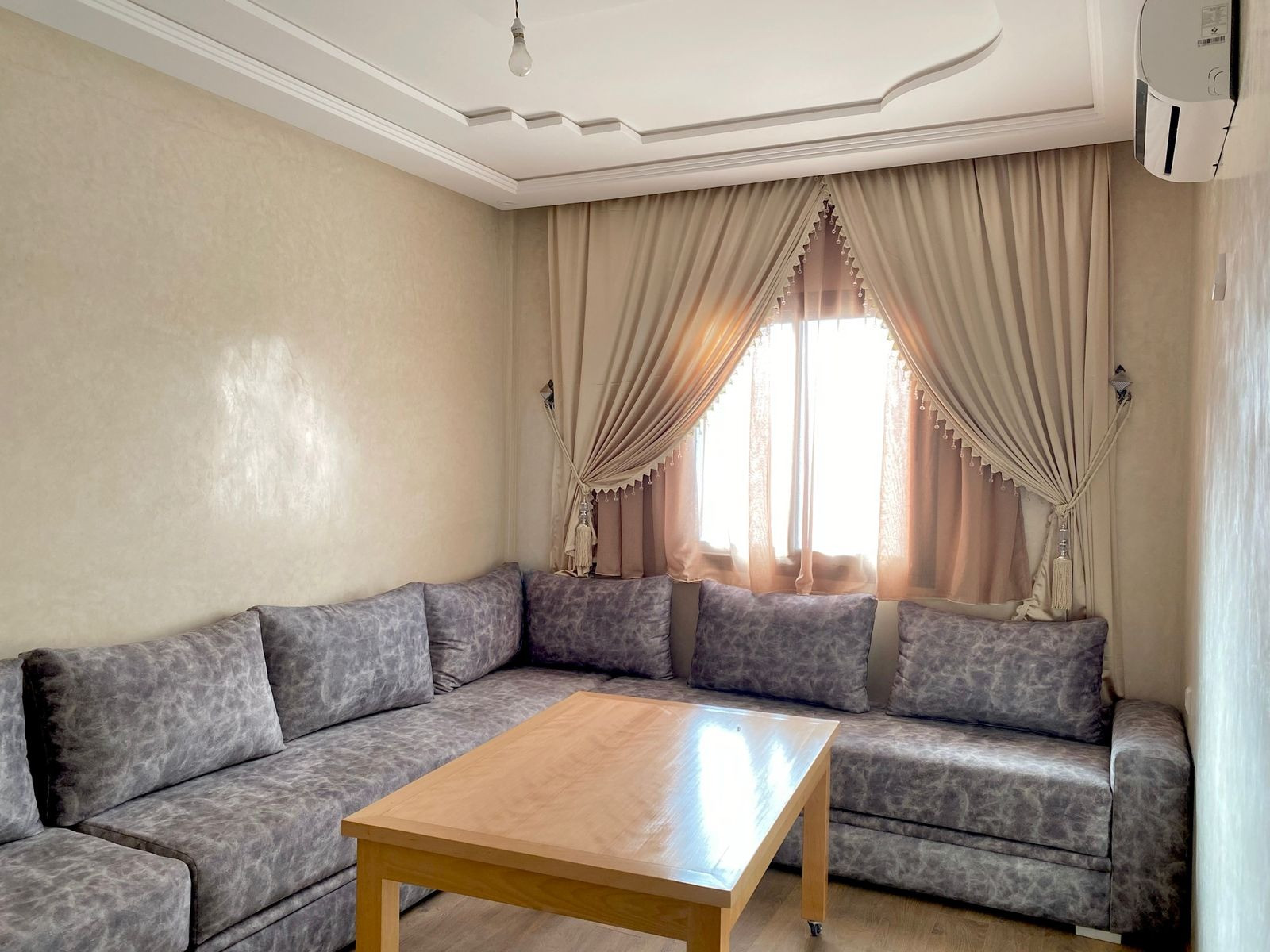 Appartements F2 modernes à louer meublés en bon état à qq pas de la plage de Taghazout