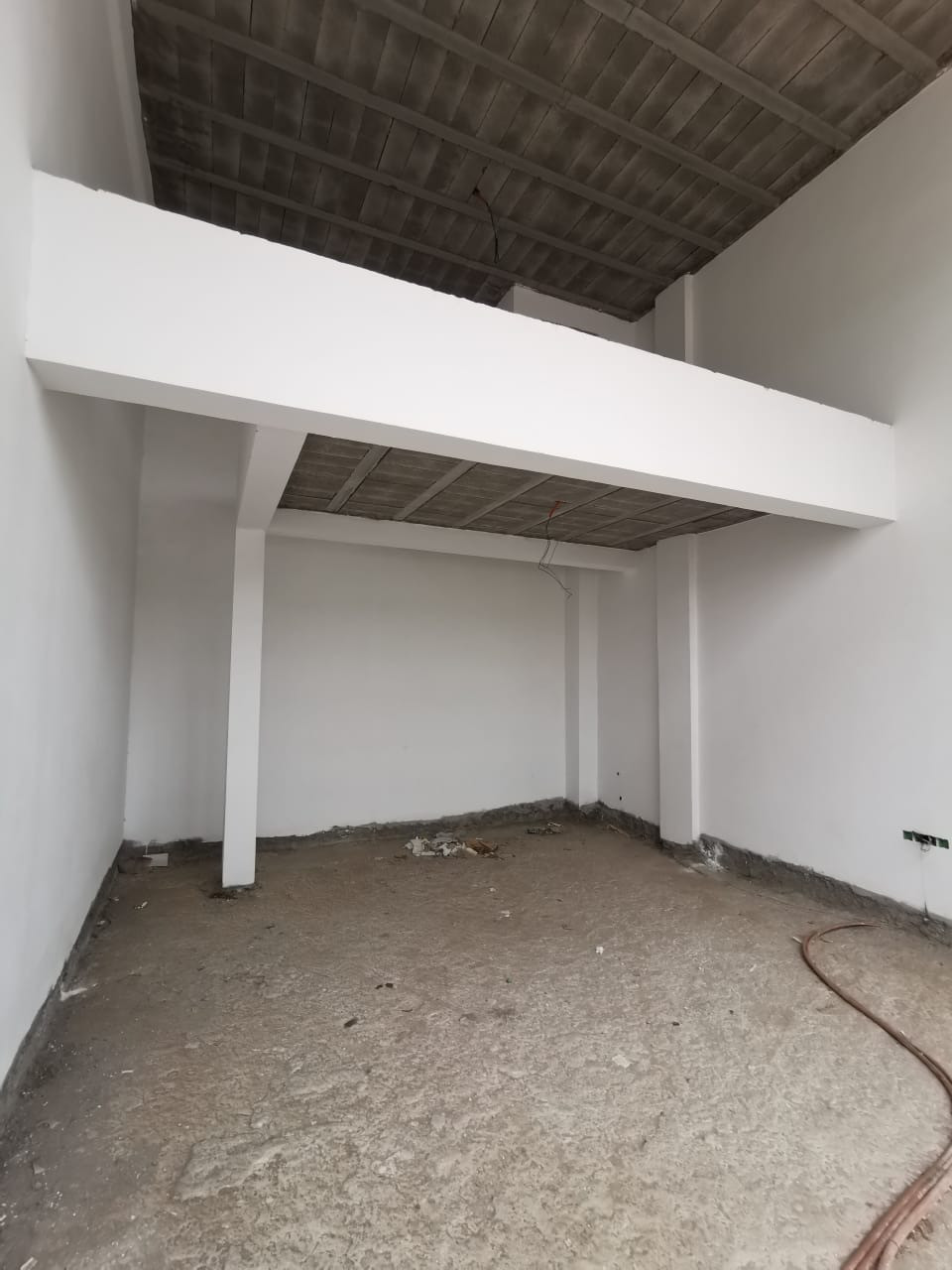 Locaux commerciaux à louer de diverses superficies situés au quartier Founty