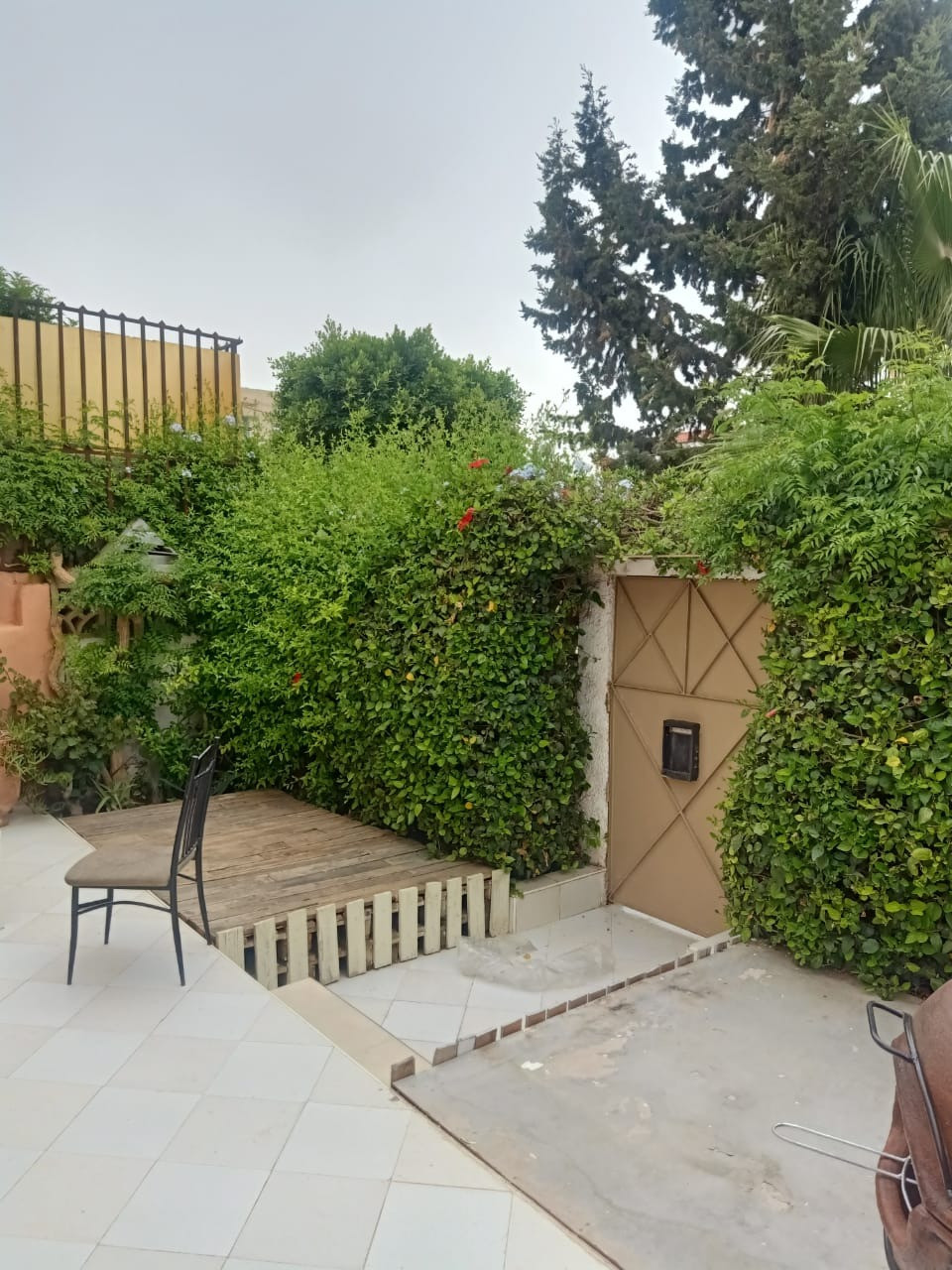 Jolie maison à louer vide 3ch avec jardin située au quartier Charaf