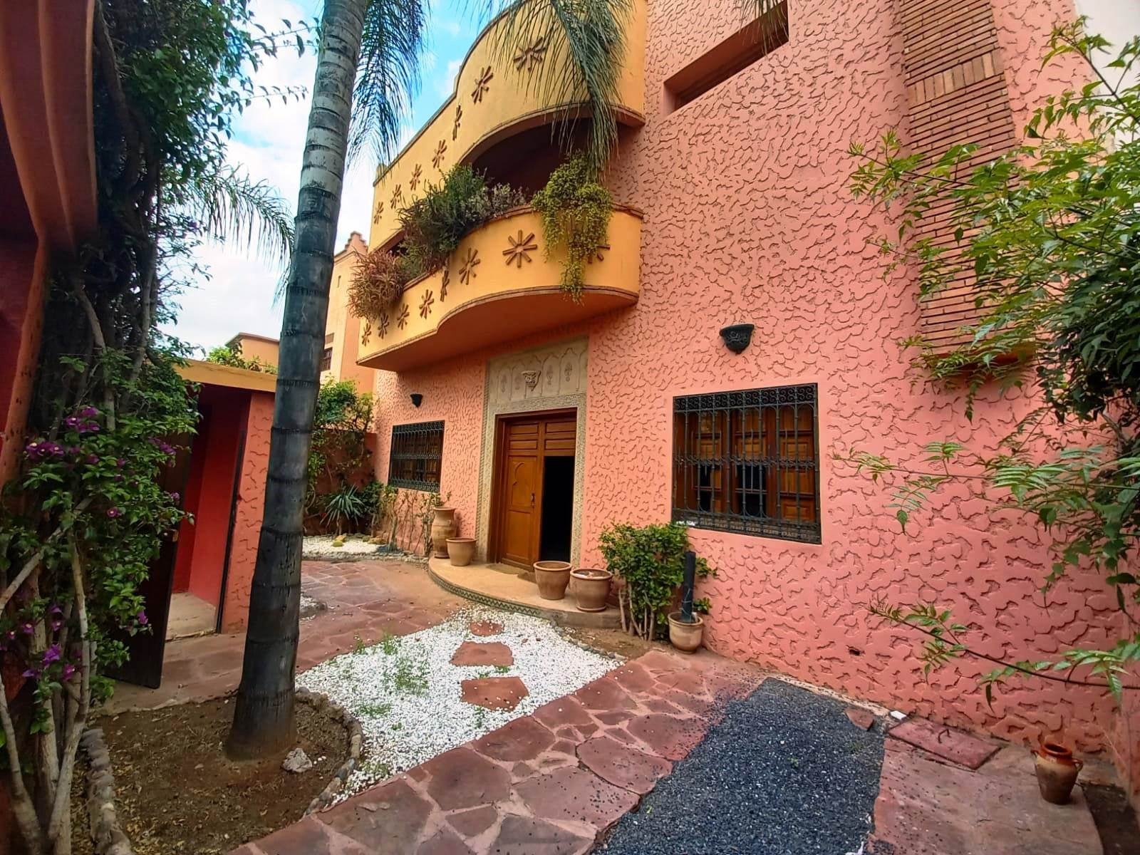 Villa style riad à louer vide de 3 chambres avec cheminée et jardin privé à Targa - Marrakech